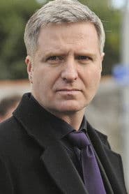 Yvon Back as Etienne Barnet