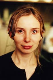 Evelyn Kaplun as Edna