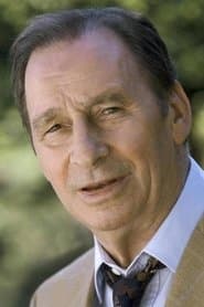 Henry van Lyck as Lieutenant