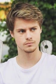 Mitchell Kummen as Max