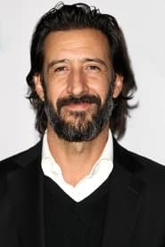 José María Yázpik as Arnulfo Arroyo