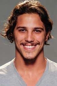 Rômulo Arantes Neto as Kadu