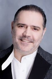 Gheorghe Ifrim as Agent Sandu