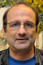 Gillray Coutinho as Advogado / Lawyer Renato