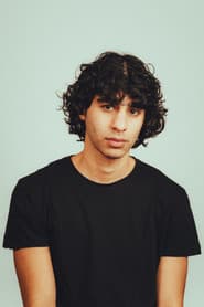 Doguhan Kabadayi as Mesut