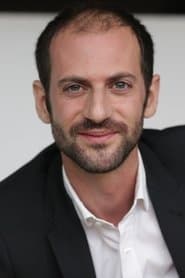 Yann Sorton as Richard
