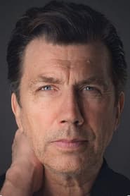 Jesper Lohmann as Robert