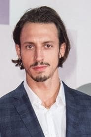 Roméo Elvis as Serge