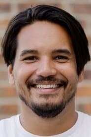 Alexandre Nguyen as Sass / Journalist (voice)