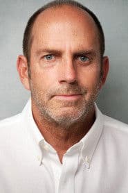 Guy Camilleri as Sr. do Banheiro