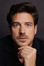 Marco Pigossi as Lourenço