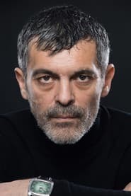 Xabier Deive as Senador Ávila