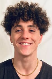 Eliott Lobrot as Lucien