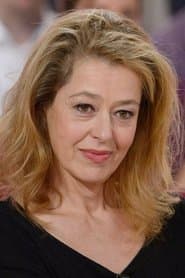 Charlotte Kady as Suzanne Raymond