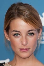 Victoria Guerra as Sophie