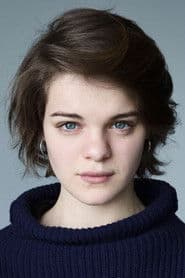 Marine Johnson as La jeune fille