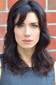 Cristina Parovel as Laura