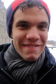 Gustavo Pereira as Jonas (voice)