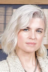 Cécile Cassel as Léonide