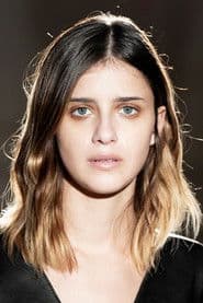 Benedetta Porcaroli as Anna