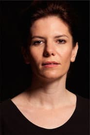 Süreyya Güzel as Handan