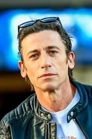 Diego Cremonesi as Agente Interpol 1