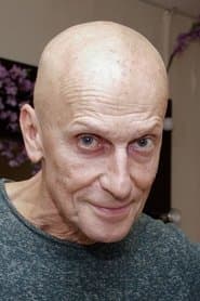 Anton Adasinsky as Moneylender