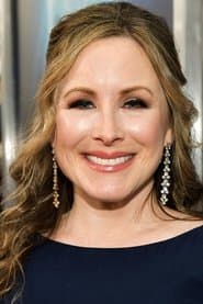 Lisa Durupt as Gloria