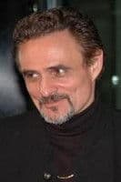 Jack Langedijk as Maple White