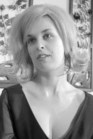 Dawn Bennett as Tracy, Della's Cousin (uncredited)