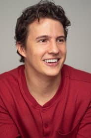 Simón Tejeira Healy as Padre Andres de joven