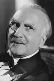 Olof Winnerstrand as Henrik Erneman