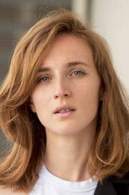 Giorgia Favoti as Ann