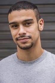 Sergio Malheiros as Julio