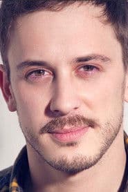 Elio González as Toni