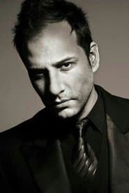 Carlos Echevarría as Horacio