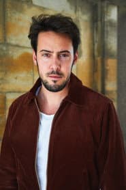 Dominik Raneburger as Alexander „Alex“ Yüsüf-Demir