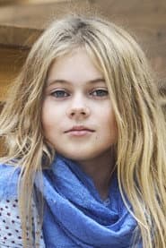 Sofya Mitskevich as Sasha Bobrova