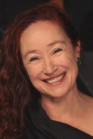 Bíró Kriszta as Sondra Dolphin