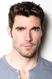 Harmon Walsh as Tom Turner