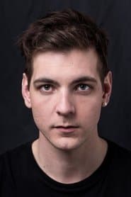 Iggy Malmborg as Younger Lennart Henriksson