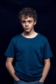 Noa Risbro Hjerrild as Tobias