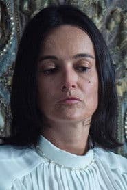 Alejandra Colom as Periodista