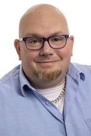 Larry Dwyer as Pizza Parlor Patron (uncredited)