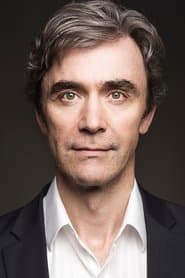 Duncan Duff as Austin Dickinson