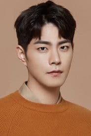 Hong Jong-hyun as Han Chul-soo