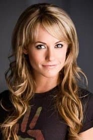 Lisa Marie Caruk as Buzz