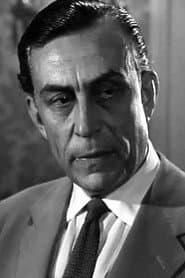 Giorgos Pappas as Kleon Pellas