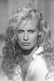 Daryl Hannah as Carmelina Trafficante