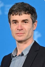 Yannick Renier as Yves